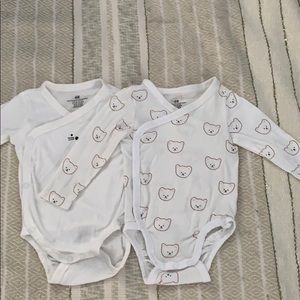 2 Organic cotton long sleeve onesies